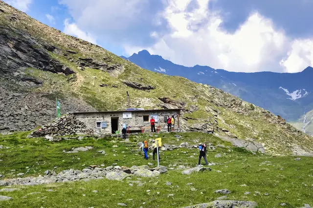 Die Hauerseehütte inmitten der Ötztaler Bergwelt: Wer hier ankommt, hat schon einige Höhenmeter in den Beinen – und wird mit Ruhe, Aussicht und Ursprünglichkeit belohnt. | Foto: DAV Ludwigsburg
