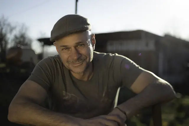 Schneckenzüchter Andreas Gugumuck steckt hinter der Gartenbar und wurde kürzlich mehrfach ausgezeichnet. | Foto: Gugumuck