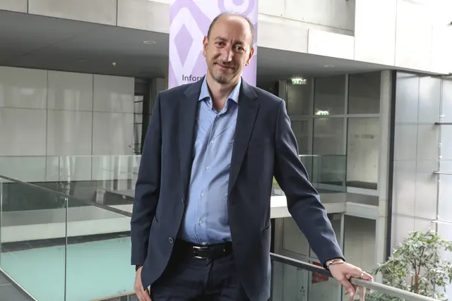 Dimitris Simos bietet an beiden Institutionen Lehrveranstaltungen auf Englisch an und führt Forschungsprojekte zur Cybersicherheit in seiner übergreifenden Arbeitsgruppe. | Foto: FH Salzburg