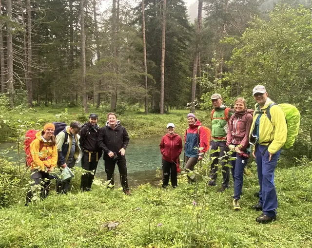 Das "Gipfeltreffen" der Naturpark-Geschäftsführer fand heuer nicht am Berg, sondern am Lechfluss statt. | Foto: Naturpark Tiroler Lech