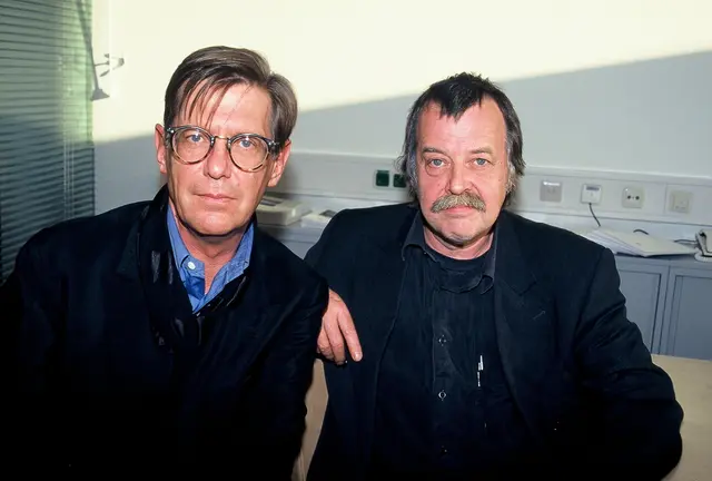 Helmut Swiczinsky (r.) zusammen mit Wolf Prix im Jahr 1995 während ihrer gemeinsamen Arbeit im Architekturbüro Coop Himmelb(l)au. (Archiv) | Foto: Karl Schöndorfer / picturedesk.com