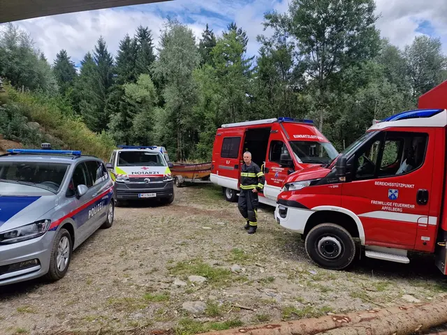 Polizei, Rotes Kreuz und Feuerwehren waren vor Ort. | Foto: BFV Judenburg, Knittelfeld