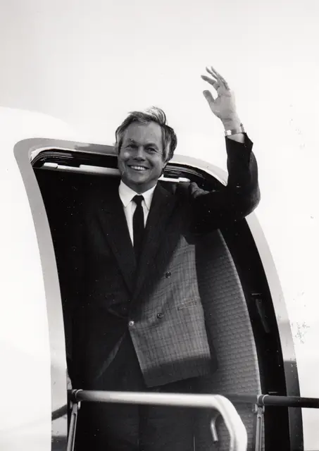 Foto: Flugliniengründer Rolf Seewald ist als Zeitzeuge zu Gast in der 374. Fernsehgondelfolge bei Andreas Seeburger am Muttersberg.