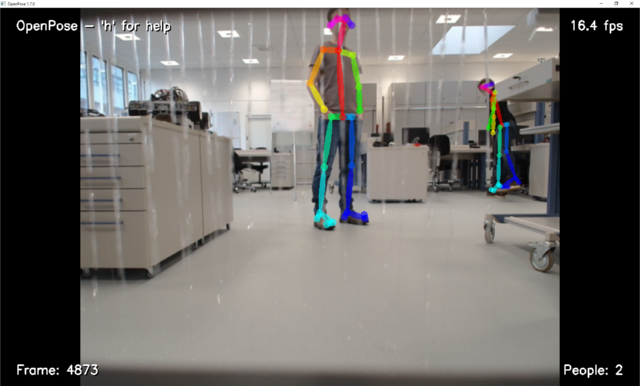 Kamerabasierte Personenerkennung mit KI-Algorithmen (Software im Hintergrund ist OpenPose) bei simuliertem Regen. | Foto: FHWN