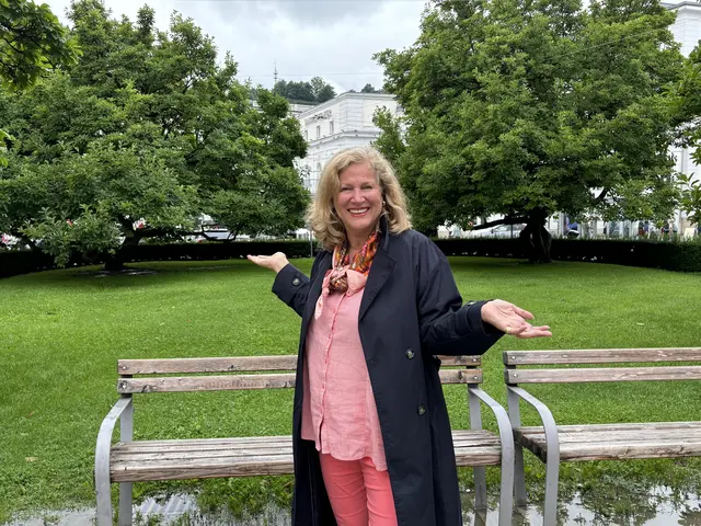 Die Salzburger Stadtführerin Inez Reichl schätzt die Vielfalt Salzburgs. Für sie versprüht jeder Stadtteil seinen ganz eigenen Charme.  | Foto: Lisa Gold