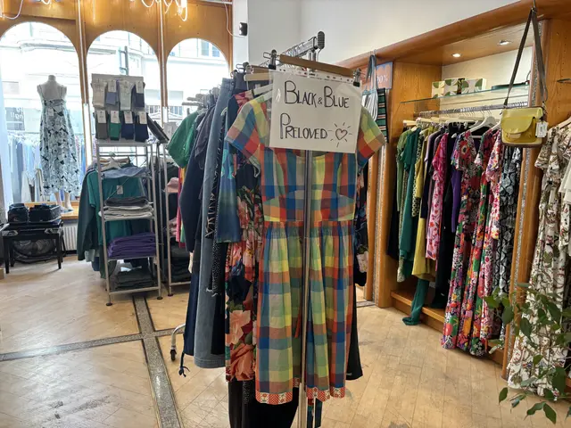 Die Leiterin der Boutique, Alicia Atria, führte das nachhaltige Konzept "Reloved" ein. | Foto: Matthias Pandrea