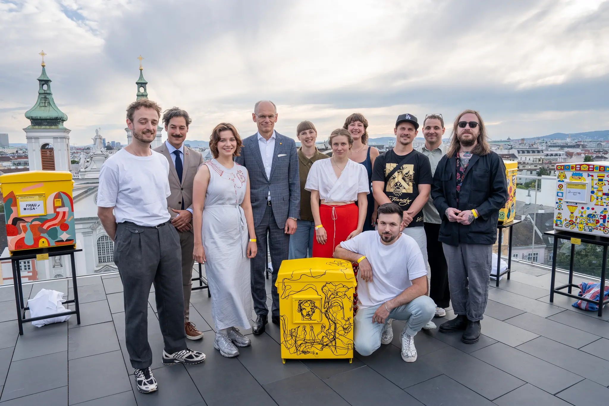 Post am Rochus: Zehn Postkästen bekamen in Wien künstlerischen Schliff ...