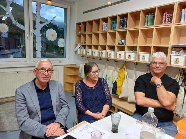 Bgm. Herbert Mayer, Obfrau Christine Hainz, Kassier: Siegfried Regensburger (v.l.) | Foto: Monika Hammerl