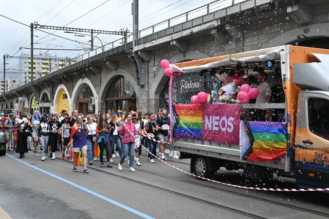 Der Neoswagen bildete das Schlusslicht der Parade. | Foto: Königer