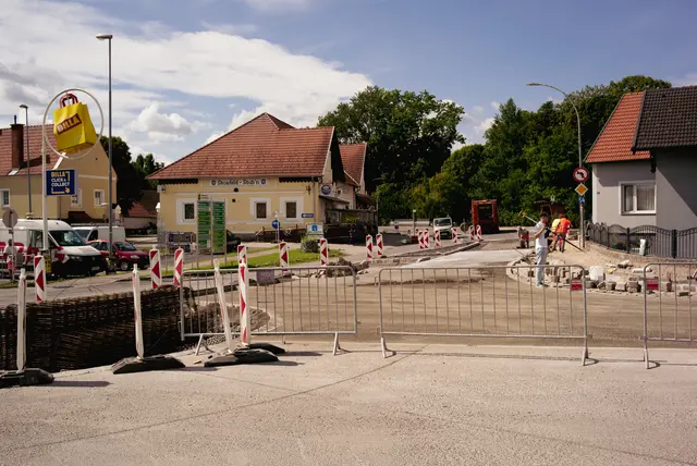 Die Baustelle wurde einem Pkw-Fahrer zum Verhängnis. | Foto: Santrucek