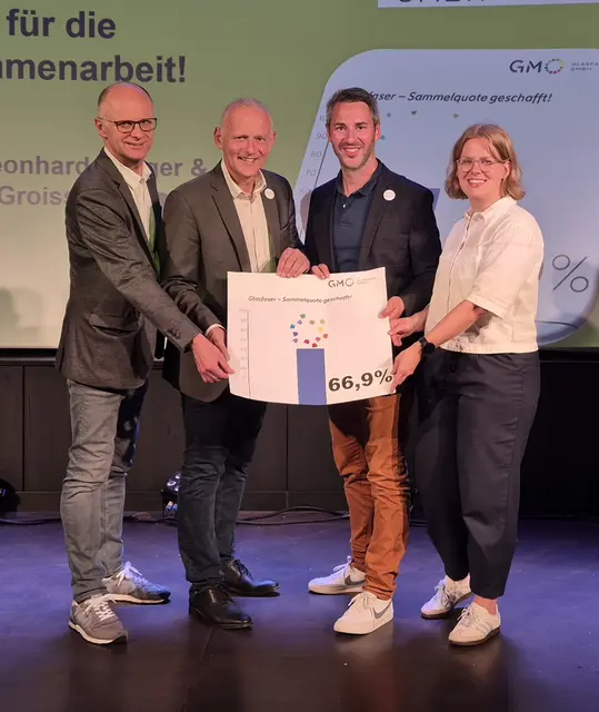 Andreas Gabler (nöGIG), Martin Leonhardsberger und Gerhard Groiss sowie Isabella Buschmann (ZT-Büro Schuster) freuen sich über die erfolgreiche Sammelphase. | Foto: GMO