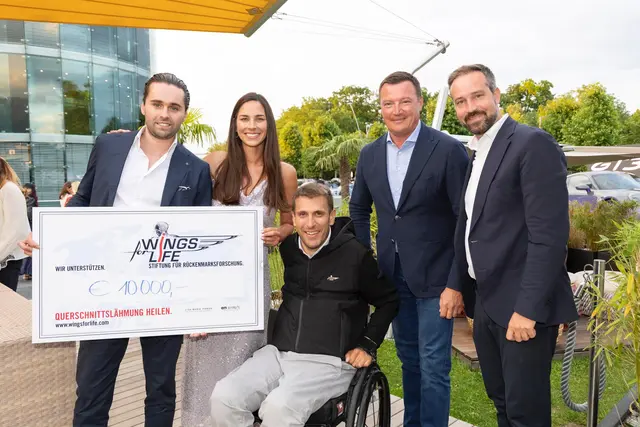 Am Foto: Max Glantschnig, Lisa-Marie Pirker, Wolfgang Illek (Wings for Life), Markus Friesacher (Gmundner Keramik) und Stefan Schnöll (Landeshauptfraustellvertreter) | Foto: Andreas Kolarik