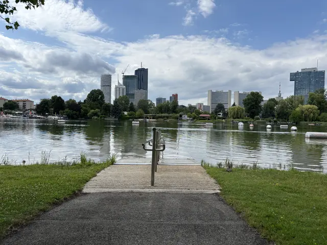 Das Gänsehäufel wird von Menschen mit Behinderung häufig genannt, wenn es um barrierefreies Baden in der Donau geht. Doch auch dieser Wasserzugang ist mit Kosten verbunden (Eintrittspreis). | Foto: Sarah Marie Piskur / MeinBezirk