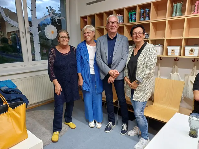 Obfrau Christine Hainz, Schriftführerin Ingrid Bürger, Bgm. Herbert Mayer, Beate Regensburger (v.l.) | Foto: Monika Hammerl