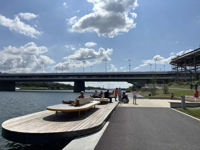Nicht alle Plattformen am Pier 22 sind Barrierefrei zugänglich. | Foto: Sarah Marie Piskur / MeinBezirk