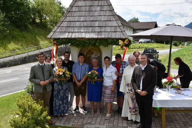 v.l.n.r.: LHSTV. Gruber Martin, GR Pichler Birgit, Köchl Renate, Vize-Bgm. Mack Sebastian BSc. Schoitsch Tobias, Stuppnik Silvia, Hebein Lydia, Binter Albert, Provisor i.R. Kons. Rat Blümel Hans-Peter, Stichaller Johannes, Bgm. Dipl.-HLFL-Ing. Altersberger Alfred | Foto: MeinBezirk