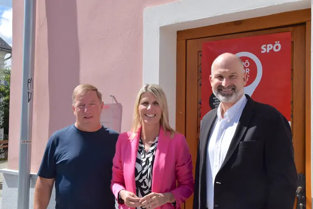 Bezirksvorsitzender Franz Doppler, LAbg. Sabine Klausner, sowieKlubvorsitzender LAbg. Max Maurer bei ihrer Sommertour im Lungau. | Foto: meinbezirk.at/lungau