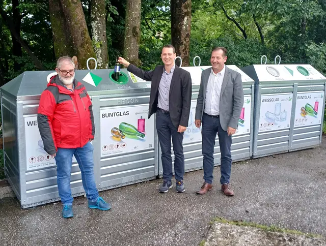 Abfallberater Peter Fehringer, BAV-Geschäftsstellenleiter Stefan Postlmayr, Bürgermeister Kurt Pawluk (von links) | Foto: Gem. Roßleithen