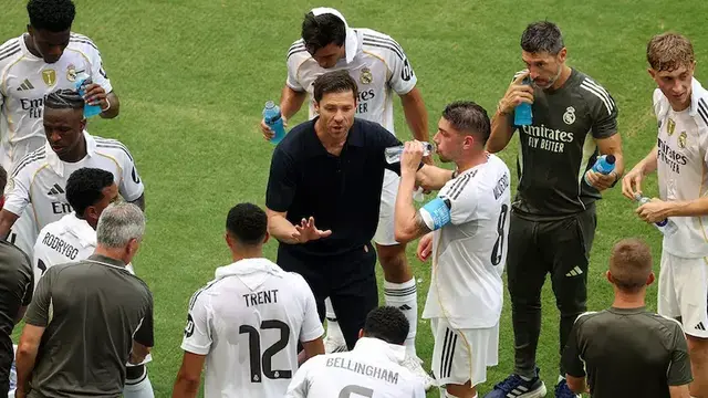 Real Madrid mit Xavi Alonoso zu Gast im Tivoli im Spiel gegen WSG Tirol. | Foto: getty