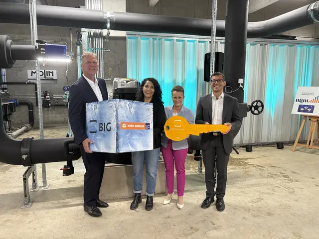 Michael Strebl, Saya Ahmad, Christine Dornaus und Volkan Talazoglu, bei der Eröffnung. (v.l.) | Foto: Fabian Franz/MeinBezirk