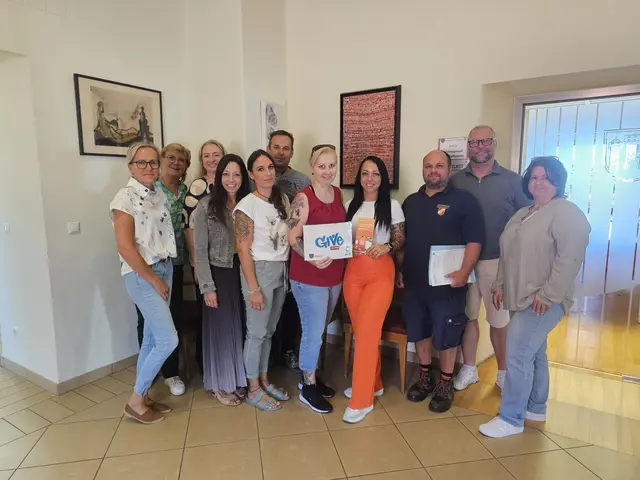 Wirtschaftsverein und Vertreter von Vereinen, die bei der "Give-Card" dabei sind – Jugendliche können Punkte sammeln. | Foto: Wirtschaftsverein Zukunft Völkermarkt