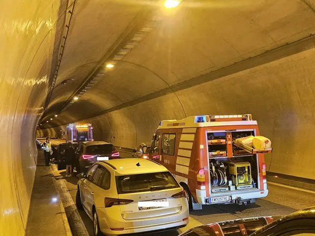 Nachdem ein Pkw verkehrsbedingt abbremsen musste, fuhren nacheinander zwei Autos hinten auf. | Foto: Feuerwehr Feistritz/ Drau