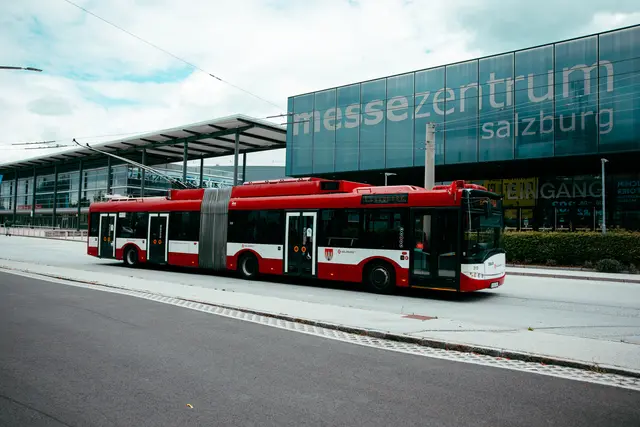 Die Salzburg Linien und das Messezentrum Salzburg verlängern ihre erfolgreiche Kooperation. | Foto: Messezentrum Salzburg