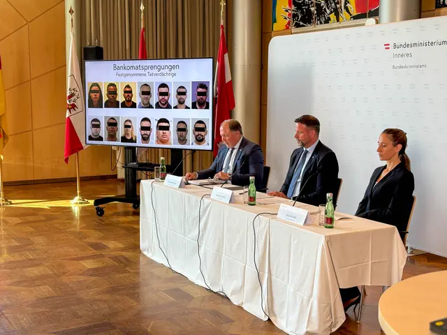 Das Bundeskriminalamt informierte am Donnerstag über die Bilanz zur Arbeit der "SOKO Bankomat". | Foto: Andreas Pölzl/MeinBezirk