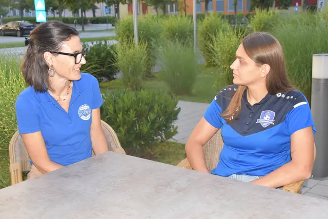 Michaela Resetarics und Katja Graf im Gespräch. Beide möchten den Frauensport noch mehr ins Rampenlicht bringen. | Foto: Michael Strini