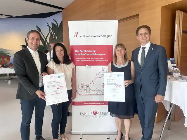 Bgm. Manfred Rechberger, Amtsleiterin Heidi Hüttinger (Hengsberg), Gemeindekassierin Monika Hörmann und Bgm. NAbg. Joachim Schnabel (Lang) (v.l.n.r.) | Foto: Gemeinde Lang