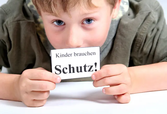 Es braucht Menschen, die hinschauen, handeln und Verantwortung übernehmen.  | Foto: stock.adobe-com/Yvonne Bogdanski