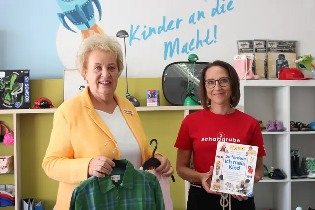 Verena Dunst und Cornelia Halper - Leiterin der Schatzgrube Großpetersdorf | Foto: Carla Schoditsch