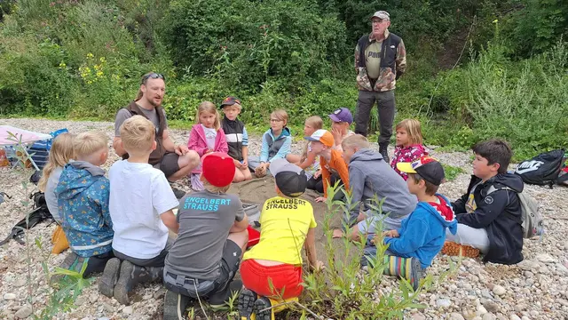 Die Kinder lernten die Natur an der Ache kennen. | Foto: Herta Unfried/Albert Luger