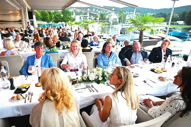 Im Seespitz genießen die Gäste den Abend in entspannter und stilvoller Atmosphäre. | Foto: Josef Bodner