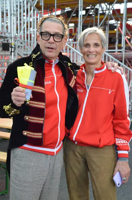 Team Rot - Volksschauspiele Amore: Gregor Bloéb und Christine Frei.  | Foto: Sabine Schletterer