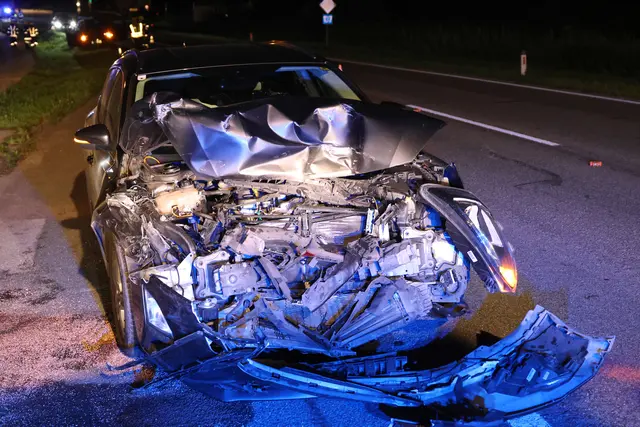 Erschreckende Bilder, doch der Fahrer kam nochmal gut davon. | Foto: laumat.at/Matthias Lauber