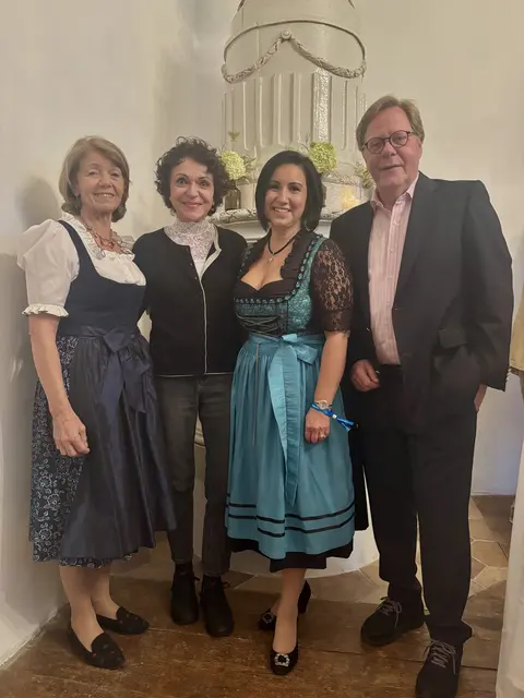 Mechthild Bartolomey (Künstlerische Leitung Attergauer Kultursommer), Jasminka Stancul (Klavier), Stefanie Christina Huber (Generaldirektorin Sparkasse OÖ) und Willibald Cernko (v.l.). | Foto: Sparkasse OÖ
