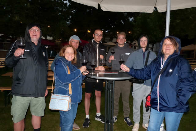 Die Oberösterreichische Truppe ließ sich die Freude am Fest trotz Regenwetter nicht entgehen! | Foto: Vanessa Wittmann