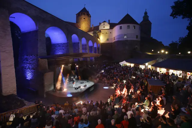  Die neuadaptierte Burgarena in Schlaining lockt mit zahlreichen Events. | Foto: Jens Krauss