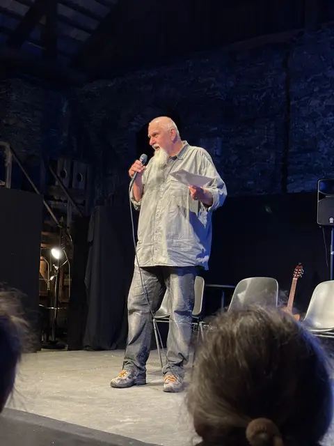 Fritz Messner hielt die Laudatio auf MOKRIT