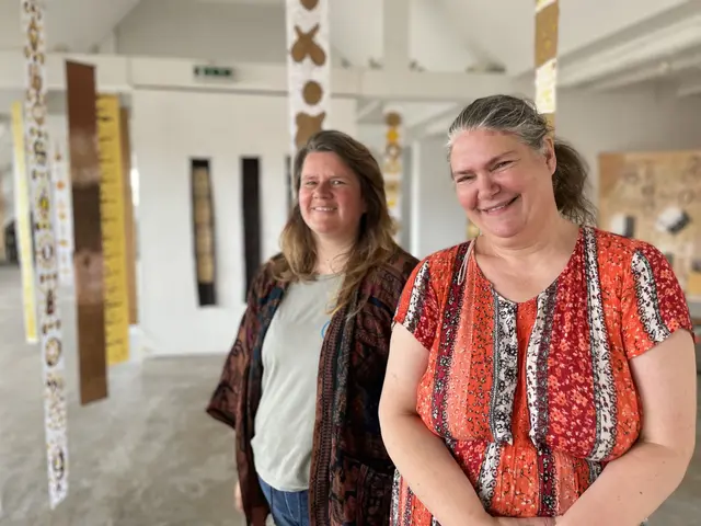 Von Links: Die Künstlerinnen Daniela Monika Schlager (danimonart) und Marike | Foto: Doris Schlager