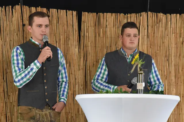 Die Leiter der Landjugend Diersbach, Jakob Selker und Jukian Lang. | Foto: Alois Braid / zema.medien.de