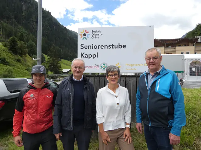 Benedikt Kerber (Bergrettung), Bruno Jörg (Pflegeverein), Karin Marth (Seniorenstube) und Gottlieb Sailer (Pflegeverein) freuten sich beim Tag der offenen Tür über einen großen Andrang. 