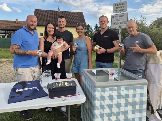 GGR David Diabl, Snezana und Branislav Pillar mit Tochter Livia, GR Katja Lang, GR Philipp Simpliceanu, Christoph Netousek. | Foto: ÖVP Bezirk WRN