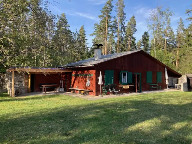 Hoch über Graz, eingebettet in die ruhigen Wälder des Nordens, liegt auf über 800 Metern ein Ort, der seit hundert Jahren für gelebte Naturverbundenheit, Gemeinschaftssinn und Freiheit steht. | Foto: Verein Südland