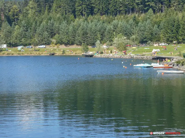 Der Stausee Soboth bietet gerade jetzt im Sommer einen idyllischen Erlebnisort für die ganze Familie. | Foto: Gerhard Woger