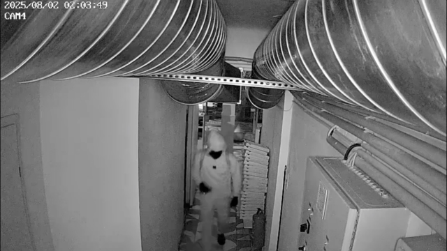 Nach einem nächtlichen Einbruch in einer Simmeringer Pizzeria hat der Inhaber einen ungewöhnlichen Aufruf gestartet. | Foto: Pizzeria Mergellina