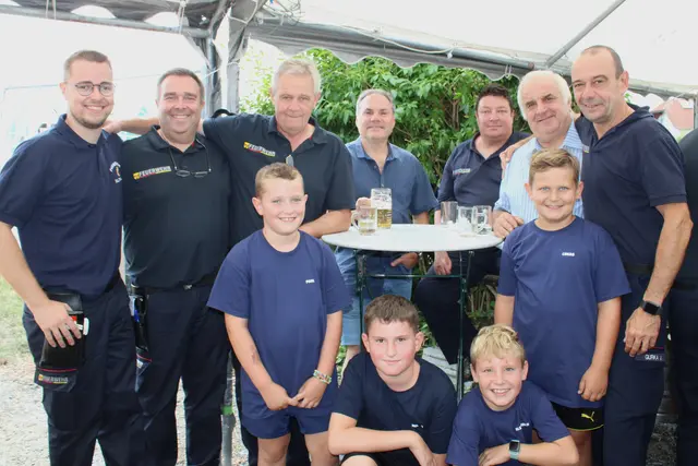 Egal ob Groß oder Klein - der Frühschoppen war ein Fest für die ganze (Feuerwehr-)Familie. | Foto: Anika Paul