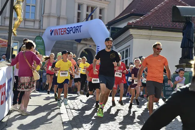 Egal ob Laufen, Walken oder gemütliches Spazieren - beim Wolfsberger Stadtlauf kann jeder einzelne Schritt Gutes tun. "Gemeinsam gegen den Krebs" lautet hierbei das Motto. | Foto: Stadtlauf Wolfsberg/ I like it