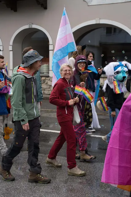 Rund 150 Menschen waren gekommen, um gemeinsam ein Zeichen für Toleranz und gegen Ausgrenzung zu setzen. | Foto: Arthur Zizka